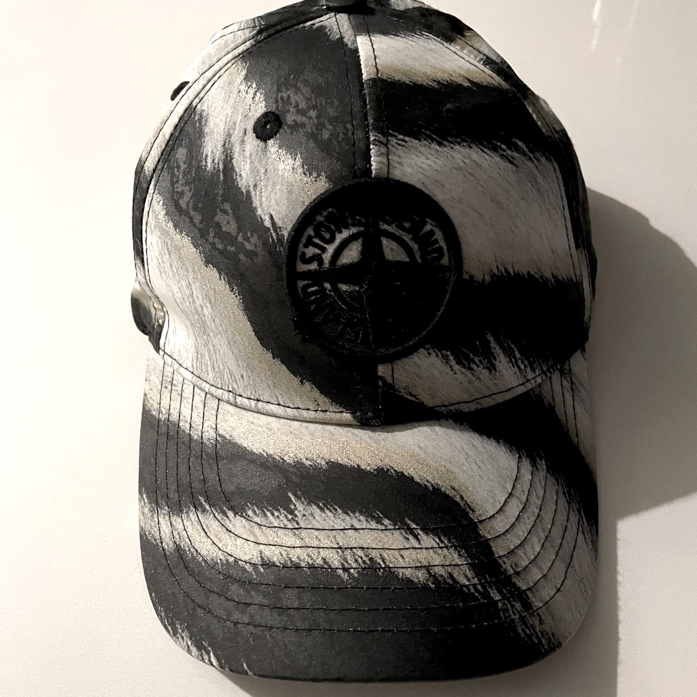 Mint condition Stone Island 6 panel Cap